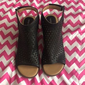 Nine West sandal